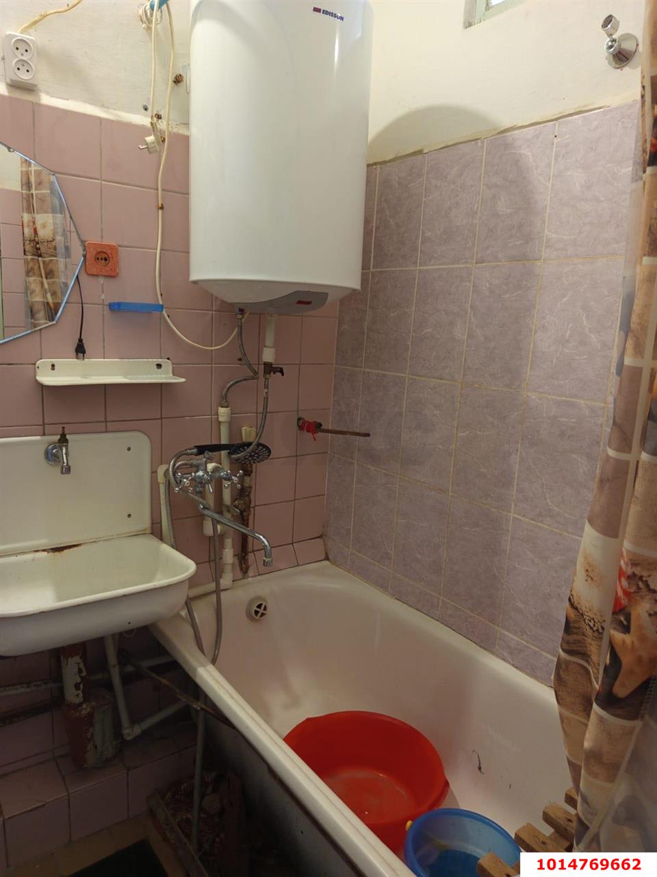 Фото №15: 3-комнатная квартира 39 м² - Краснодар, Центральный внутригородской округ, мкр. Центральный, ул. Коммунаров, 18