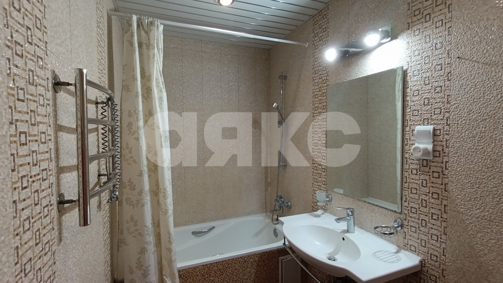 Фото №7: 1-комнатная квартира 48 м² - Горячий Ключ, Администрация, ул. Ленина, 211В