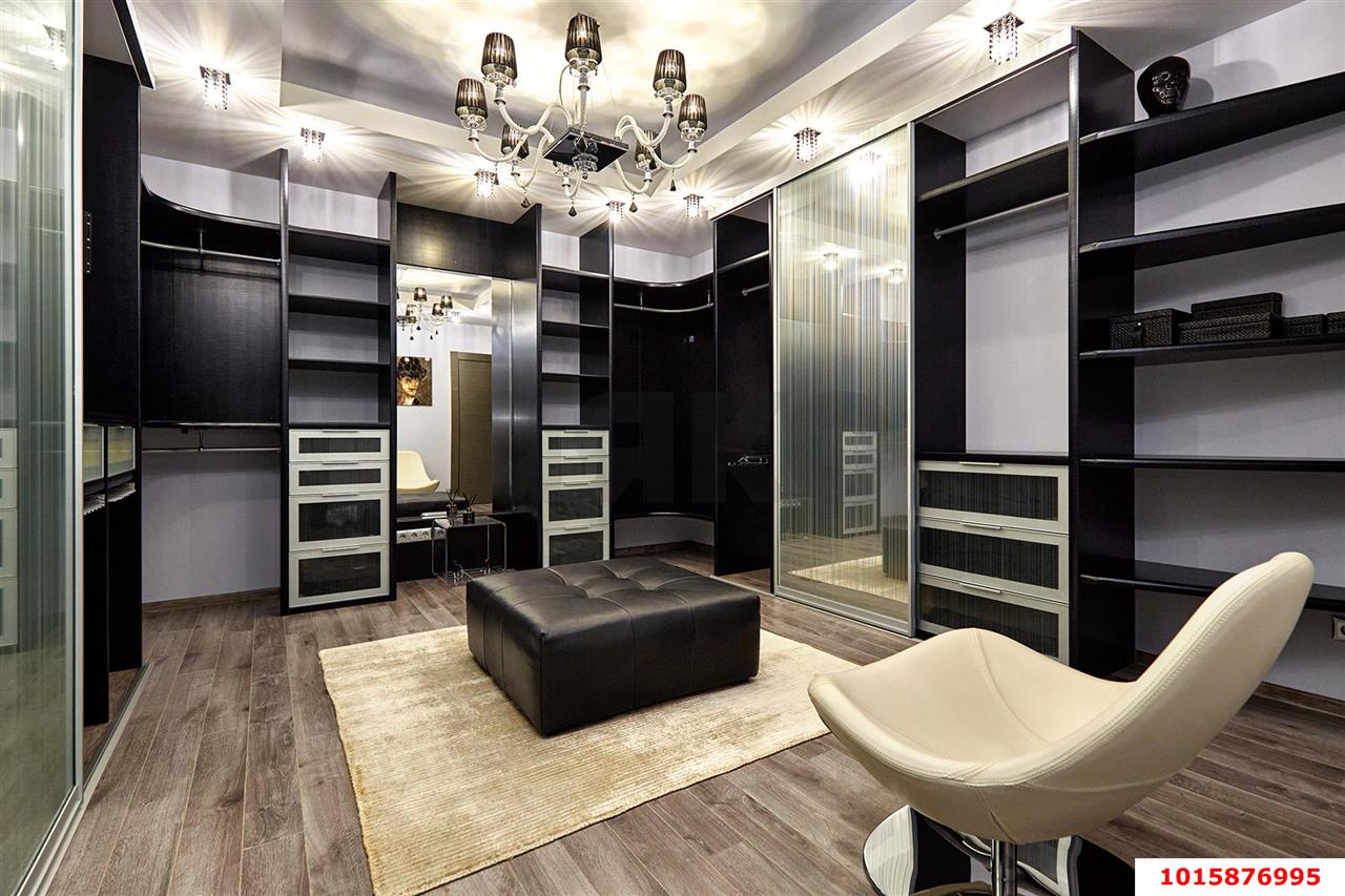 Фото №10: 4-комнатная квартира <span class="whitespace-nowrap">195 м²</span>, <span class="whitespace-nowrap">16/17 эт.</span> - Краснодар, Центральный внутригородской округ, мкр. Центральный, ул. Промышленная, 49