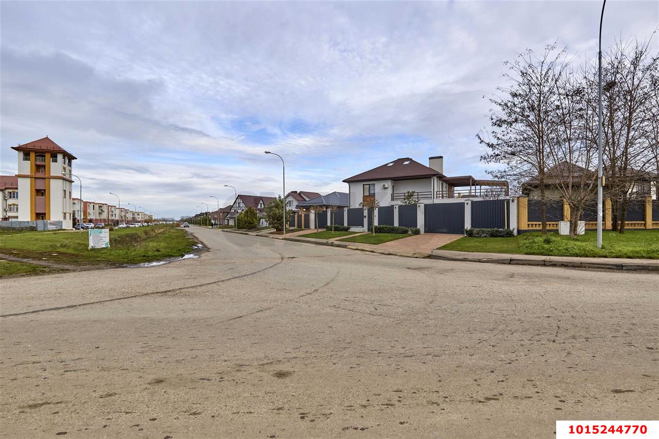 Фото №2: Дом 421 м² + 11 сот. - Краснодар, коттеджный  Зелёная Долина, пр-кт Римский, 4