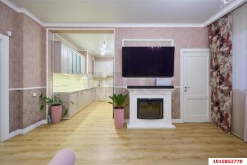 Фото №5: 2-комнатная квартира 76 м² - Краснодар, мкр. Центральный, ул. Октябрьская, 181/2