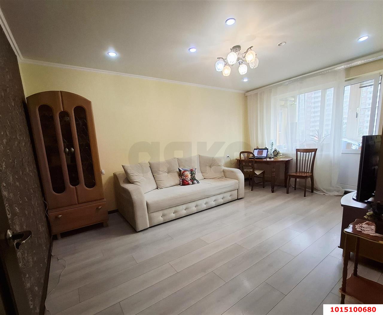 Фото №2: 2-комнатная квартира 47 м² - Краснодар, Западный внутригородской округ, мкр. Юбилейный, пр-кт Чекистов, 31