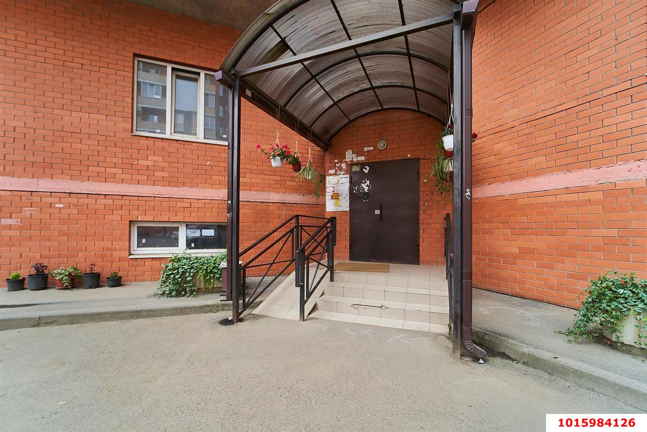 Фото №9: 2-комнатная квартира 55 м² - Краснодар, Прикубанский внутригородской округ, Завод Радиоизмерительных Приборов, Калинино, жилой комплекс Арбатский, мкр. имени Петра Метальникова, б-р Интернациональный, 110