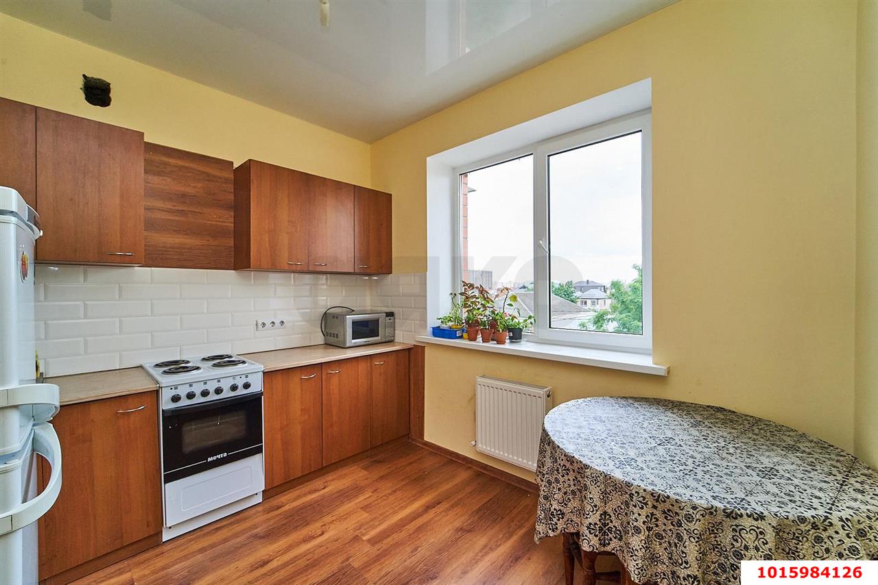 Фото №1: 2-комнатная квартира 55 м² - Краснодар, Прикубанский внутригородской округ, Завод Радиоизмерительных Приборов, Калинино, жилой комплекс Арбатский, мкр. имени Петра Метальникова, б-р Интернациональный, 110