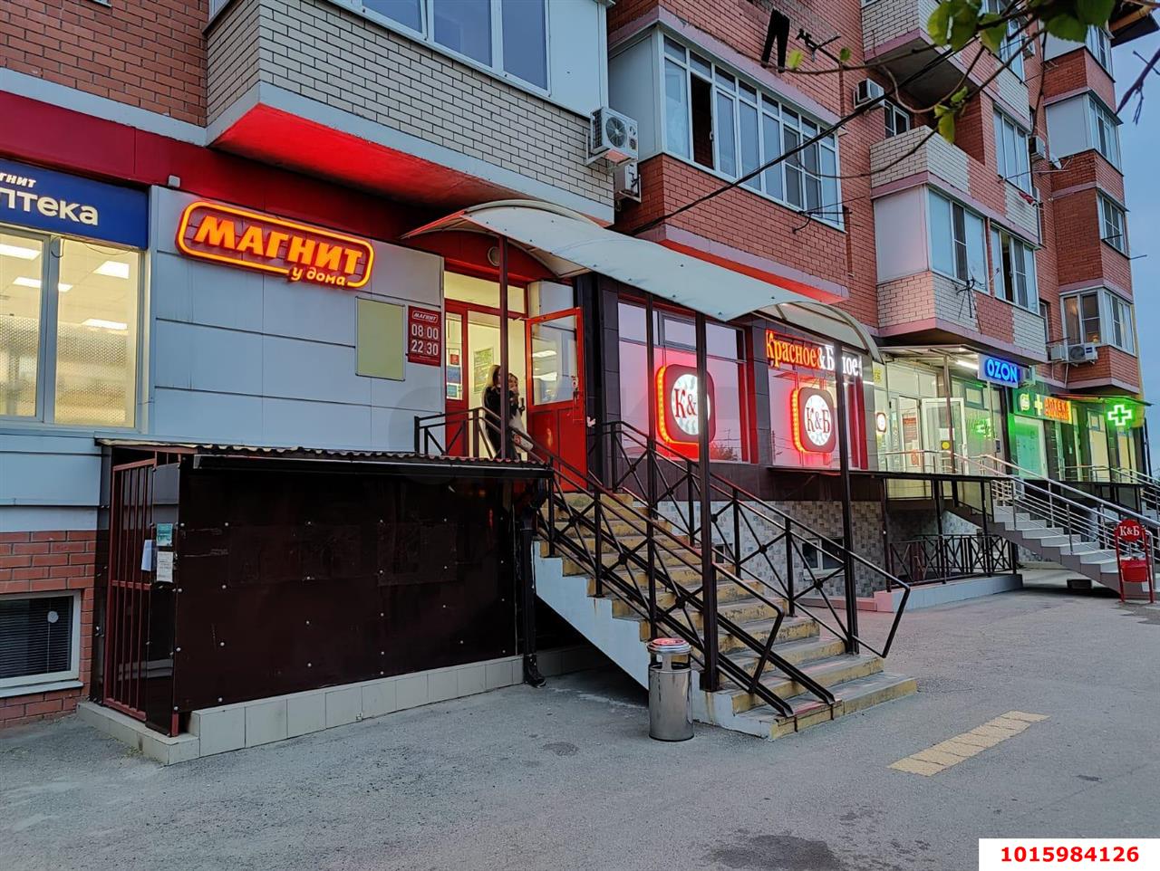 Фото №11: 2-комнатная квартира 55 м² - Краснодар, Прикубанский внутригородской округ, Завод Радиоизмерительных Приборов, Калинино, жилой комплекс Арбатский, мкр. имени Петра Метальникова, б-р Интернациональный, 110