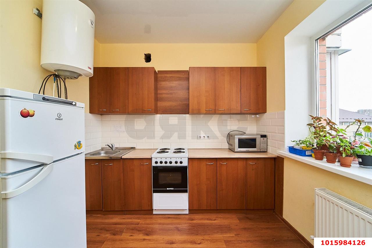 Фото №2: 2-комнатная квартира 55 м² - Краснодар, Прикубанский внутригородской округ, Завод Радиоизмерительных Приборов, Калинино, жилой комплекс Арбатский, мкр. имени Петра Метальникова, б-р Интернациональный, 110