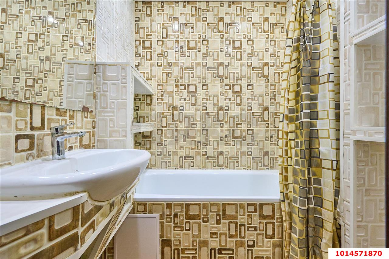 Фото №12: 2-комнатная квартира 57 м² - Краснодар, Прикубанский внутригородской округ, мкр. Военный городок № 109, ул. Кореновская, 63