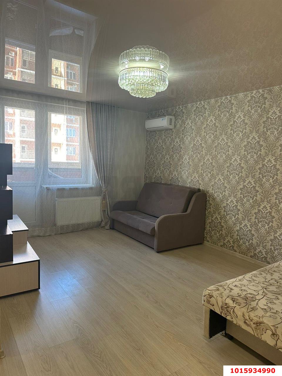 Фото №1: 1-комнатная квартира 35 м² - Краснодар, имени Петра Метальникова, ул. Петра Метальникова, 11