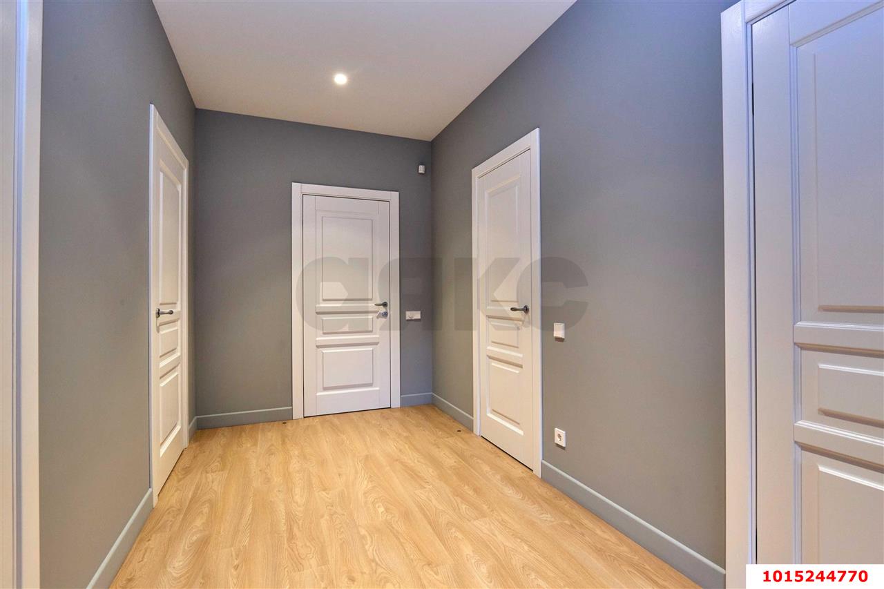 Фото №24: Дом 421 м² + 11 сот. - Краснодар, Прикубанский внутригородской округ, п. коттеджный  Зелёная Долина, пр-кт Римский, 4