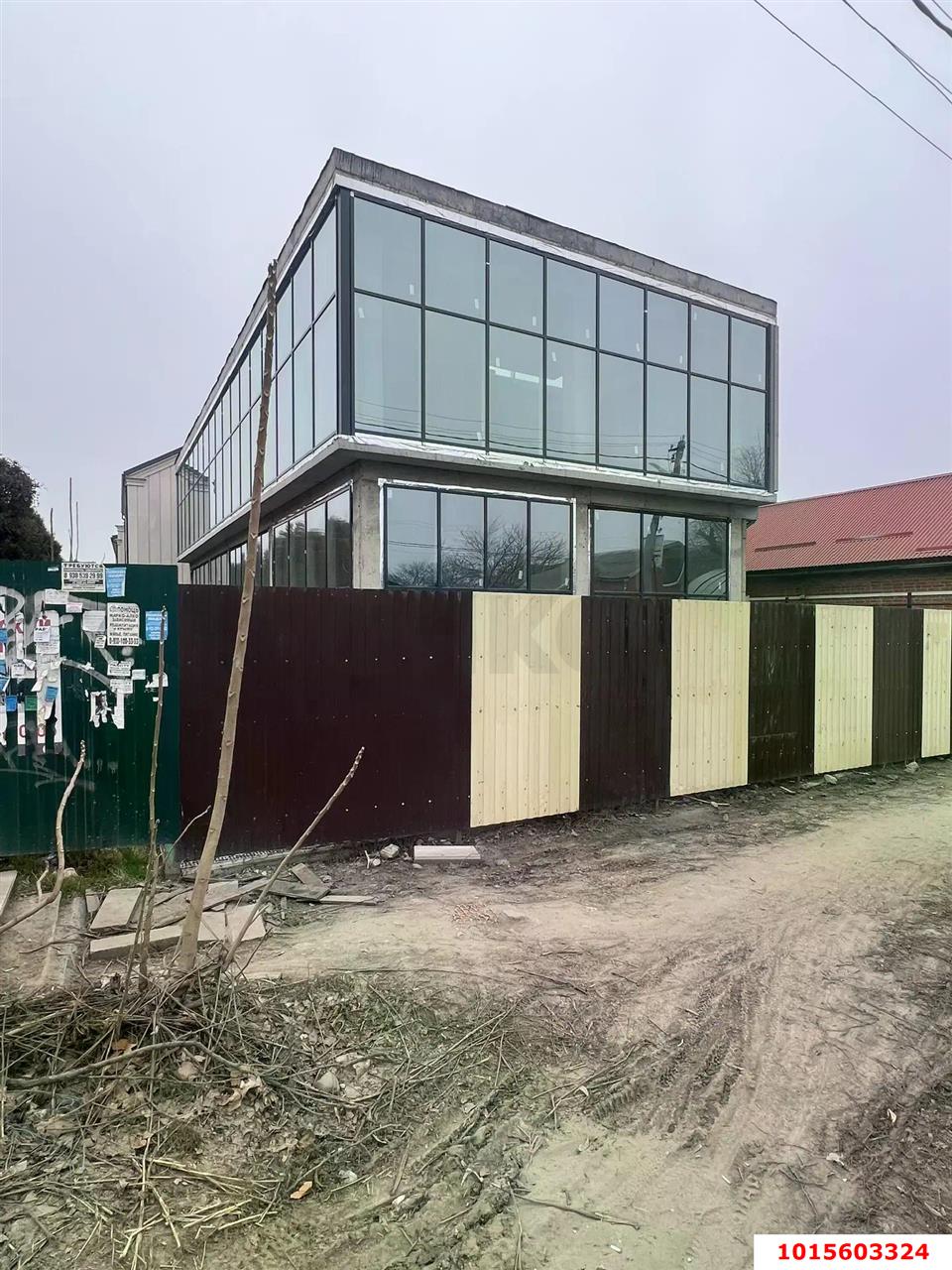 Фото №2: Торговое помещение 404 м² - Краснодар, Табачная Фабрика, ул. имени Жлобы, 106