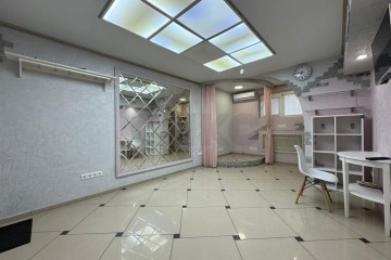 Фото №1: Торговое помещение 20 м² - Краснодар, мкр. Юбилейный, пр-кт Чекистов, 4