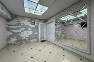 Фото №3: Торговое помещение 20 м² - Краснодар, мкр. Юбилейный, пр-кт Чекистов, 4