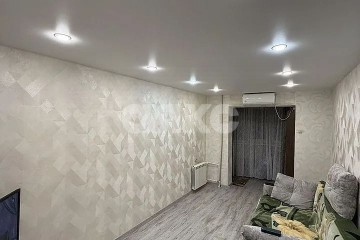 Фото №1: 2-комнатная квартира 50 м² - Ростов-на-Дону, мкр. Северный, б-р Комарова, 8/1