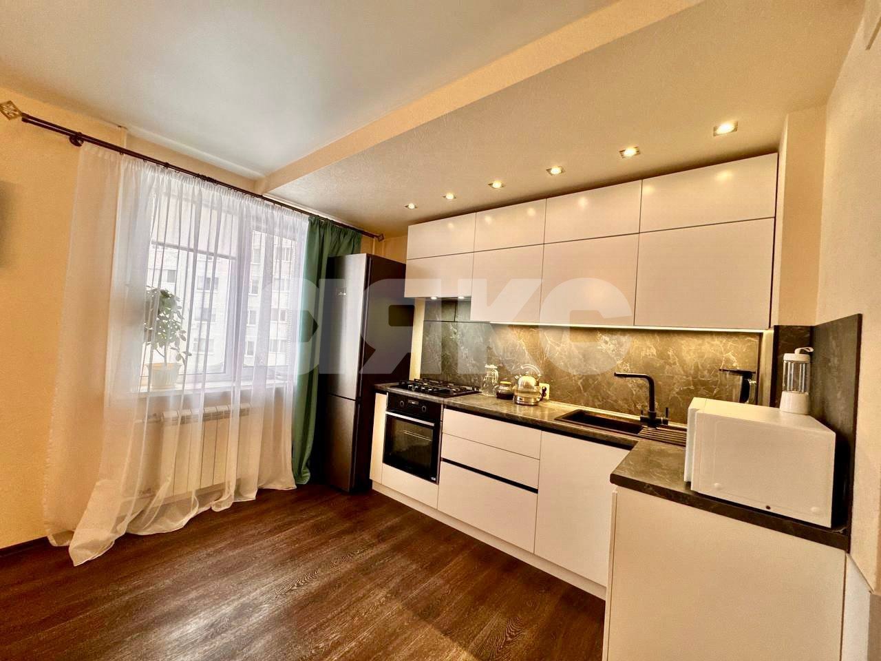 Фото №7: 3-комнатная квартира 80 м² - Нижнекамск, мкр. 28-й, ул. Сююмбике, 30