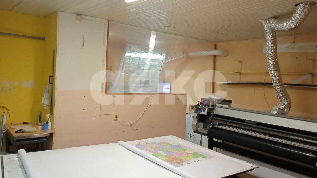 Фото №3: Коммерция 83 м² - Волгоград, р. Ворошиловский, ул. Рабоче-Крестьянская, 27