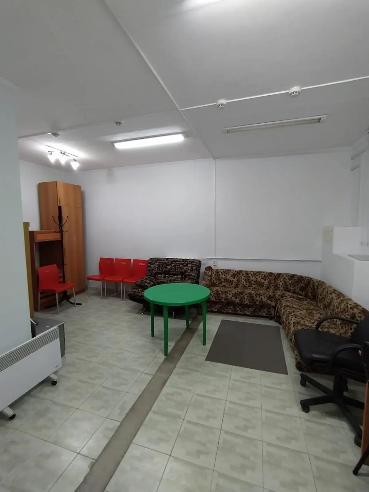 Фото №4: Коммерция 160 м² - Каневская, ул. Азовская, 75