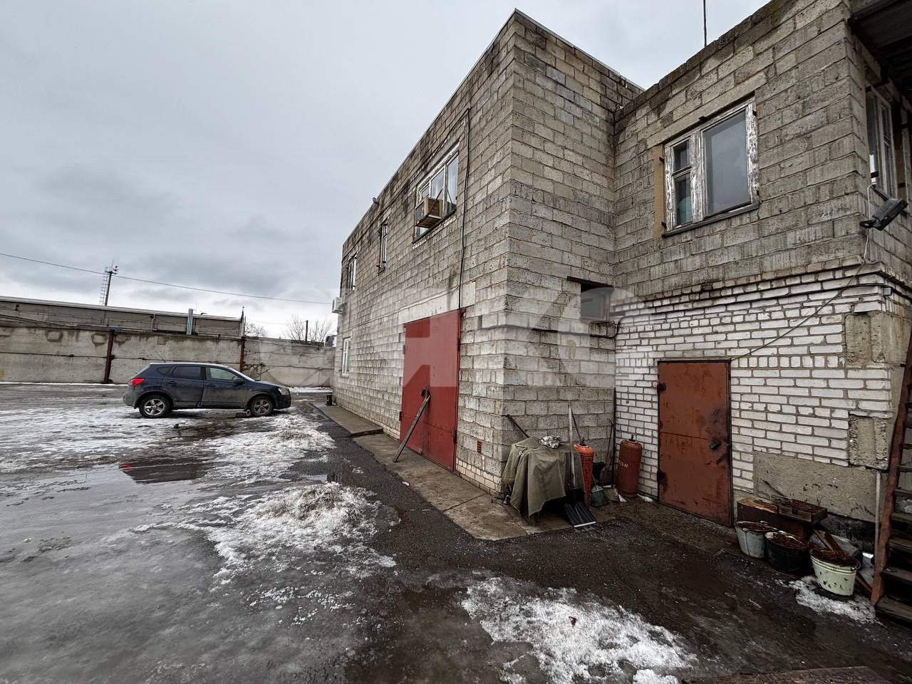 Фото №4: Коммерция 567 м² - Волгоград, р. Тракторозаводский, ул. Шурухина, 45А