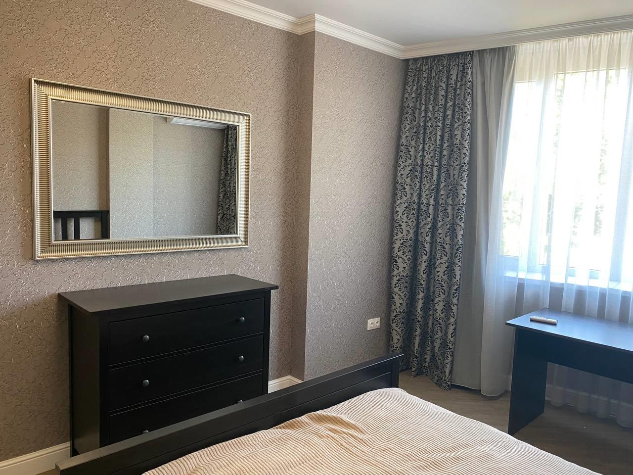 Фото №6: 2-комнатная квартира 98 м² - Краснодар, Центральный внутригородской округ, мкр. Завод Измерительных Приборов, ул. Зиповская, 4/3