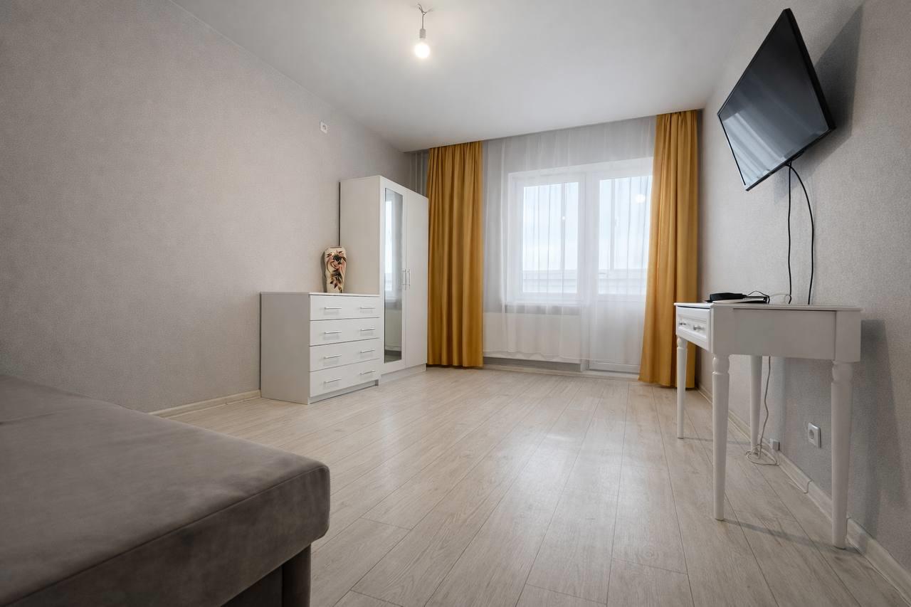 Фото №1: 1-комнатная квартира 39 м² - Краснодар, Прикубанский внутригородской округ, Восточный, мкр. жилой комплекс Квартал № 6, ул. Генерал-лейтенанта Александра Сапрунова, 37