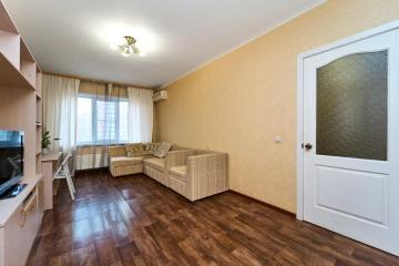 Фото №1: 1-комнатная квартира 38 м² - Краснодар, мкр. Юбилейный, ул. имени Калинина, 13к55