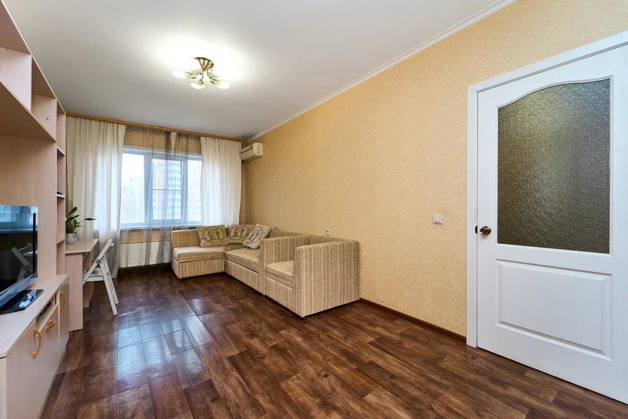 Фото №1: 1-комнатная квартира 38 м² - Краснодар, ул. имени Калинина, 13к55