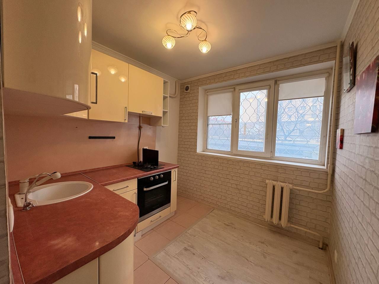 Фото №1: 3-комнатная квартира 58 м² - Краснодар, Центральный внутригородской округ, мкр. Центральный, ул. Красная, 40