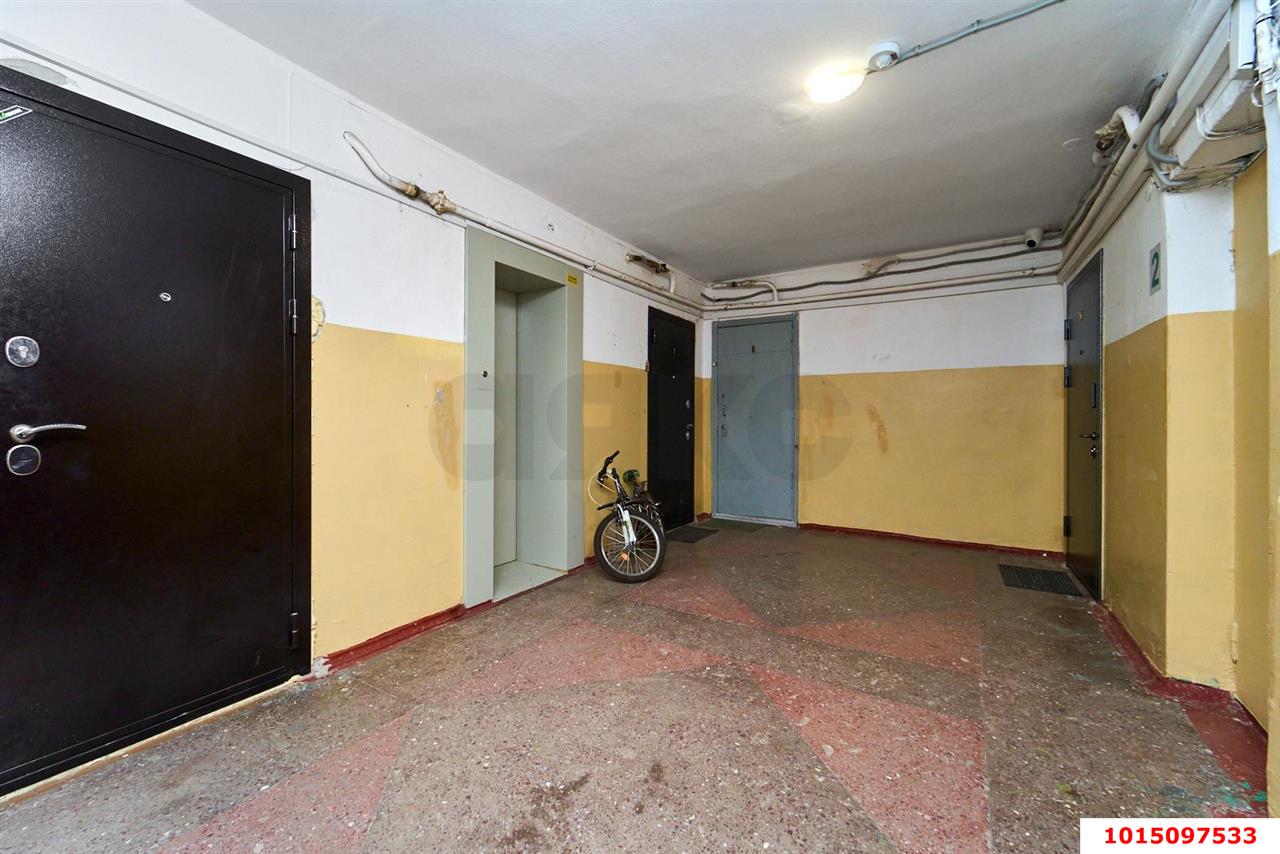 Фото №17: 3-комнатная квартира <span class="whitespace-nowrap">60 м²</span>, <span class="whitespace-nowrap">2/9 эт.</span> - Краснодар, Центральный внутригородской округ, мкр. Центральный, ул. Красная, 40