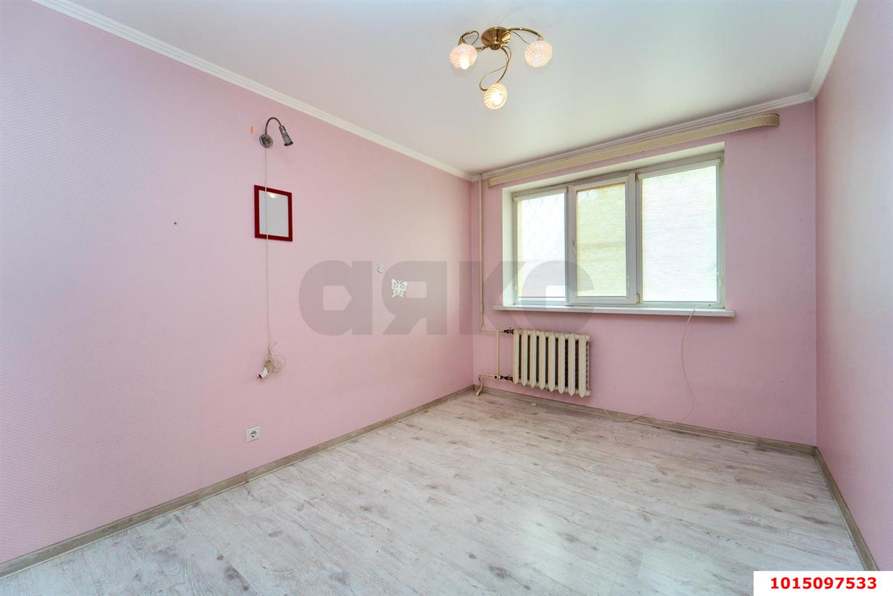 Фото №5: 3-комнатная квартира <span class="whitespace-nowrap">60 м²</span>, <span class="whitespace-nowrap">2/9 эт.</span> - Краснодар, Центральный внутригородской округ, мкр. Центральный, ул. Красная, 40