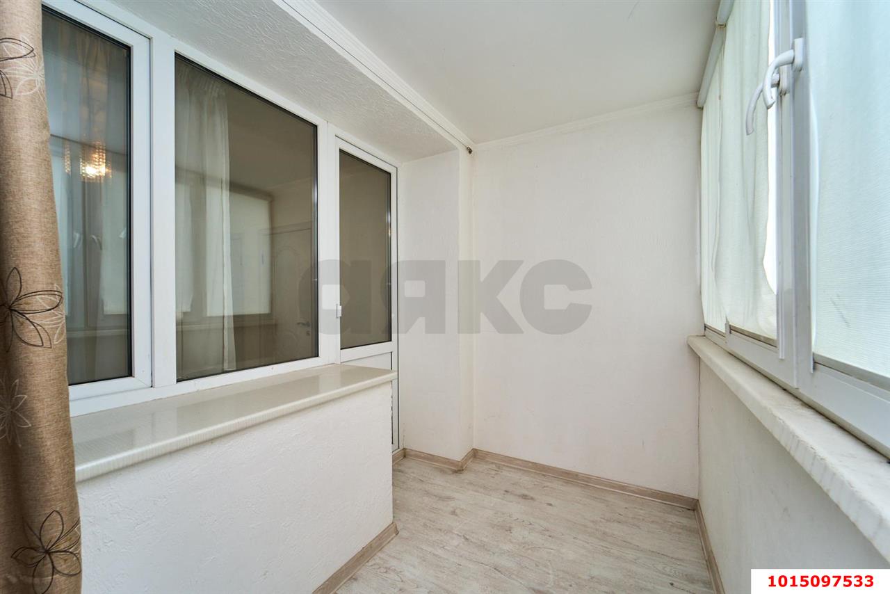 Фото №12: 3-комнатная квартира <span class="whitespace-nowrap">60 м²</span>, <span class="whitespace-nowrap">2/9 эт.</span> - Краснодар, Центральный внутригородской округ, мкр. Центральный, ул. Красная, 40