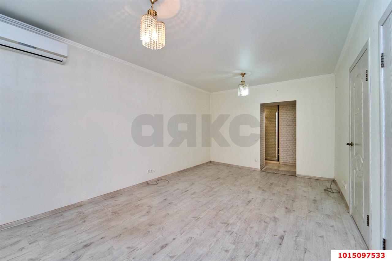 Фото №8: 3-комнатная квартира <span class="whitespace-nowrap">60 м²</span>, <span class="whitespace-nowrap">2/9 эт.</span> - Краснодар, Центральный внутригородской округ, мкр. Центральный, ул. Красная, 40