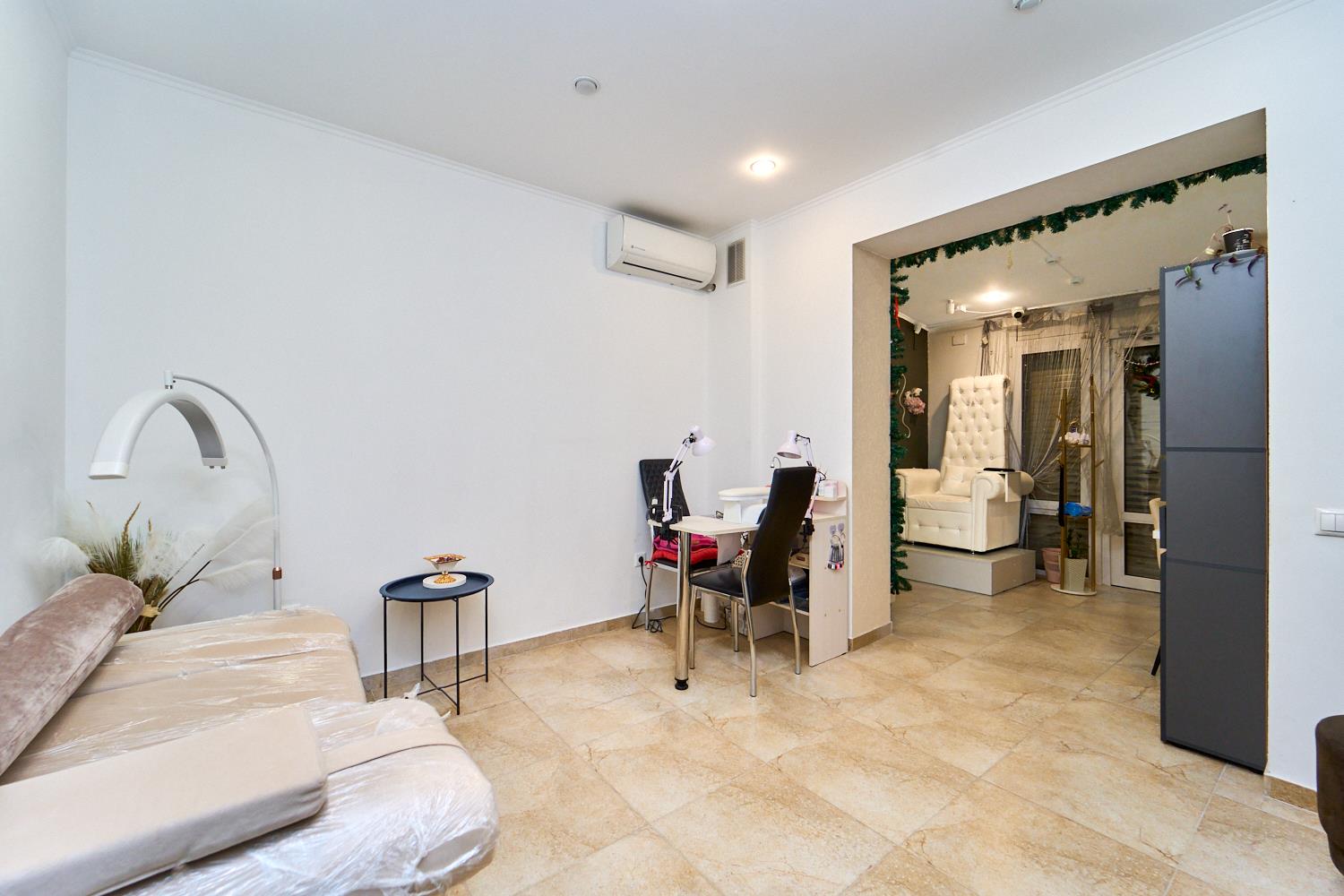 Фото №8: Коммерция 55 м² - Краснодар, Прикубанский внутригородской округ, мкр. Молодёжный, ул. Душистая