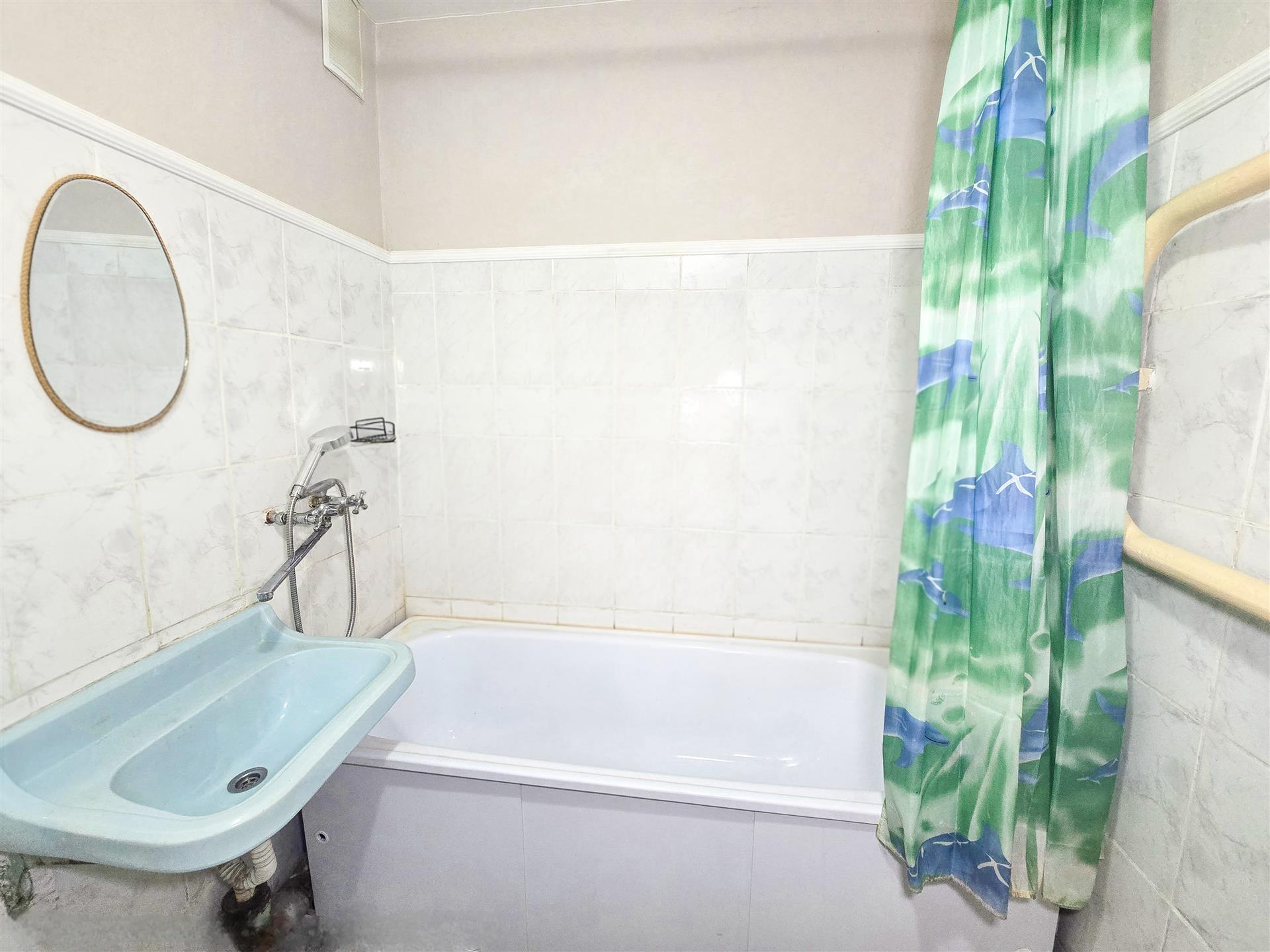 Фото №9: 2-комнатная квартира 54 м² - Краснодар, Прикубанский внутригородской округ, ж/м Учхоз Кубань, ул. Красная, 12