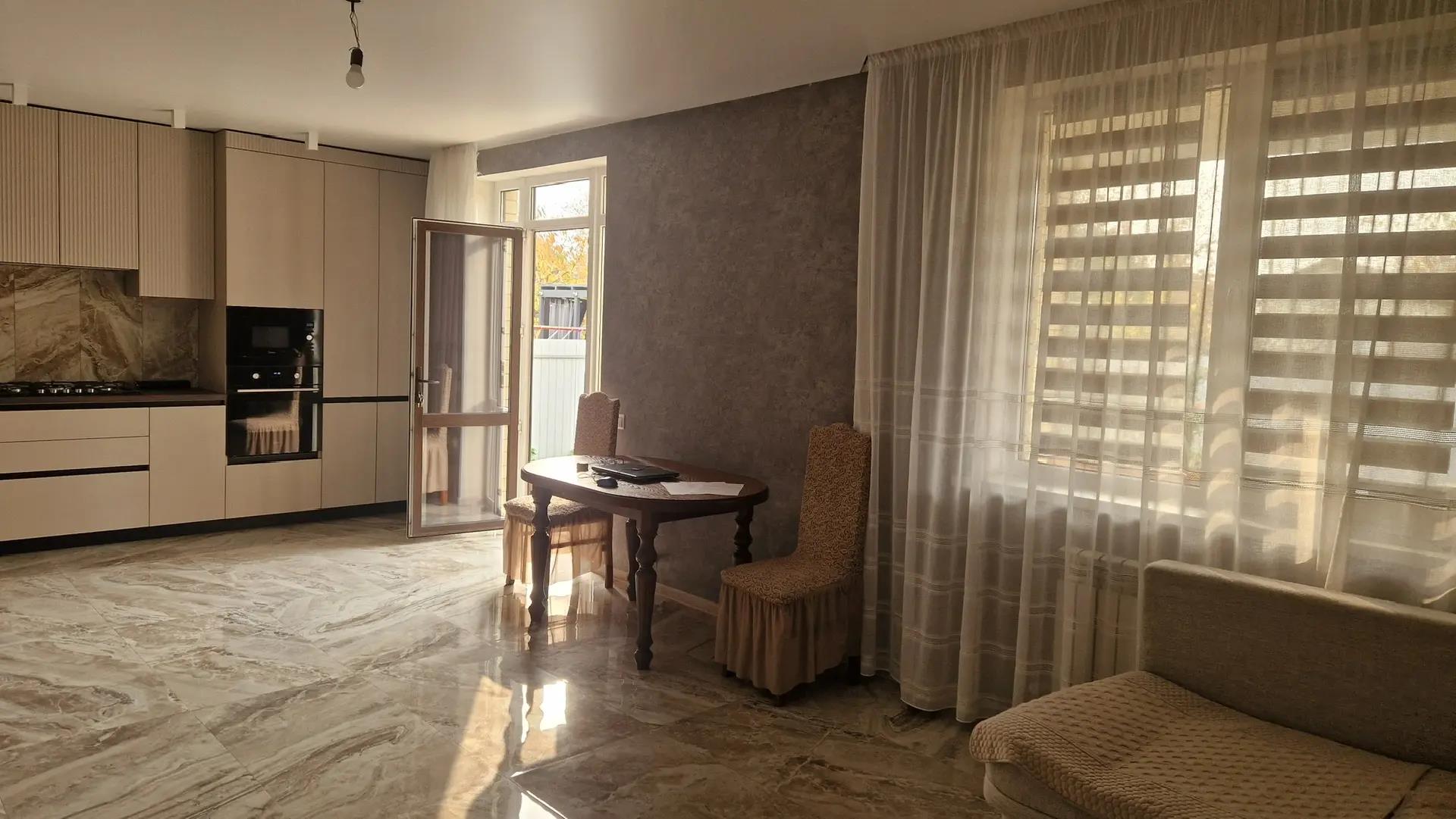 Фото №2: Дом 124 м² + 4.11 сот. - Строитель, мкр. Прикубанский внутригородской округ, ул. Солнечная, 63