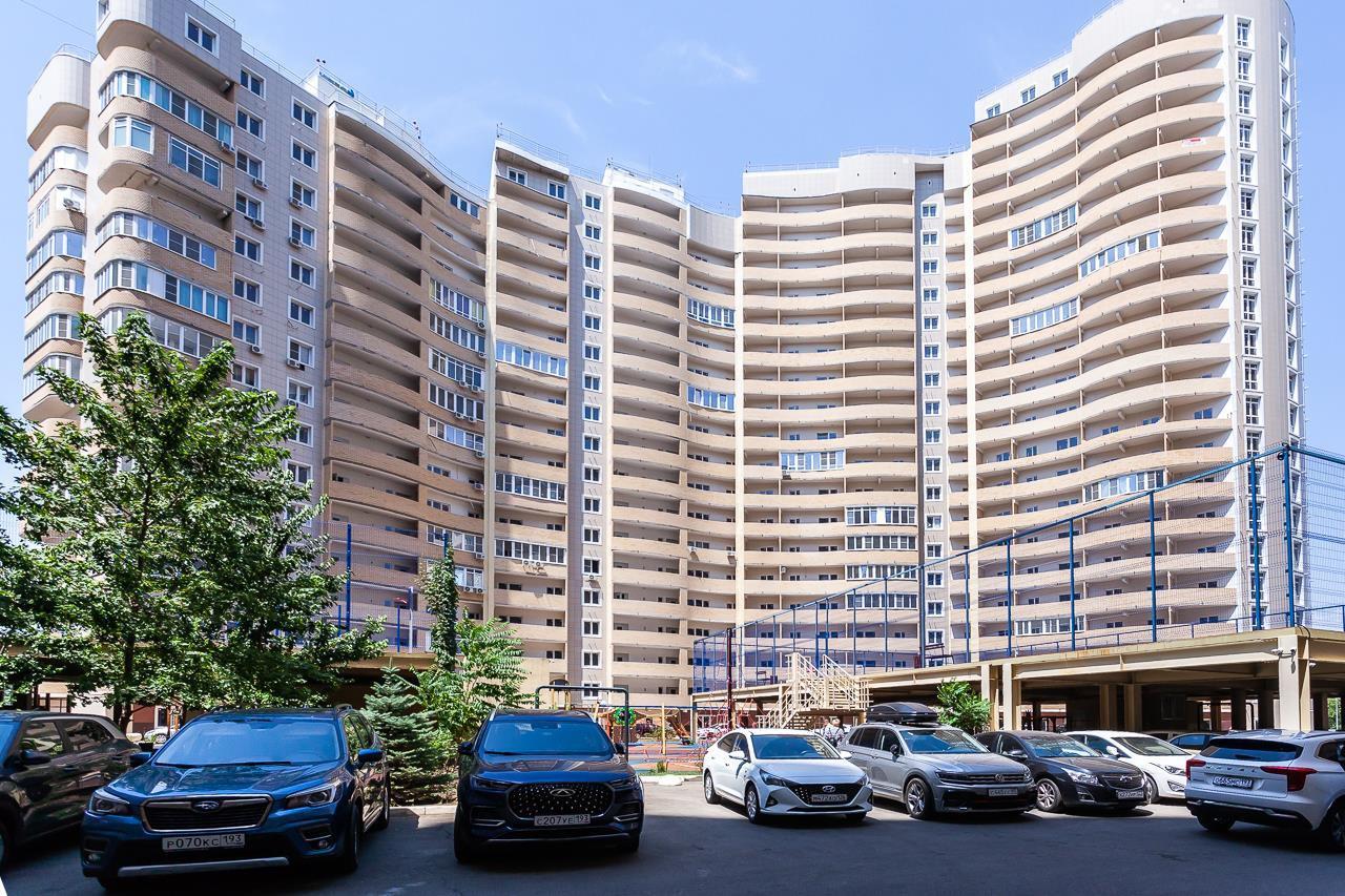 Фото №1: 3-комнатная квартира 94 м² - Краснодар, Центральный внутригородской округ, жилой комплекс Радонеж, Черёмушки, мкр. Дубинка