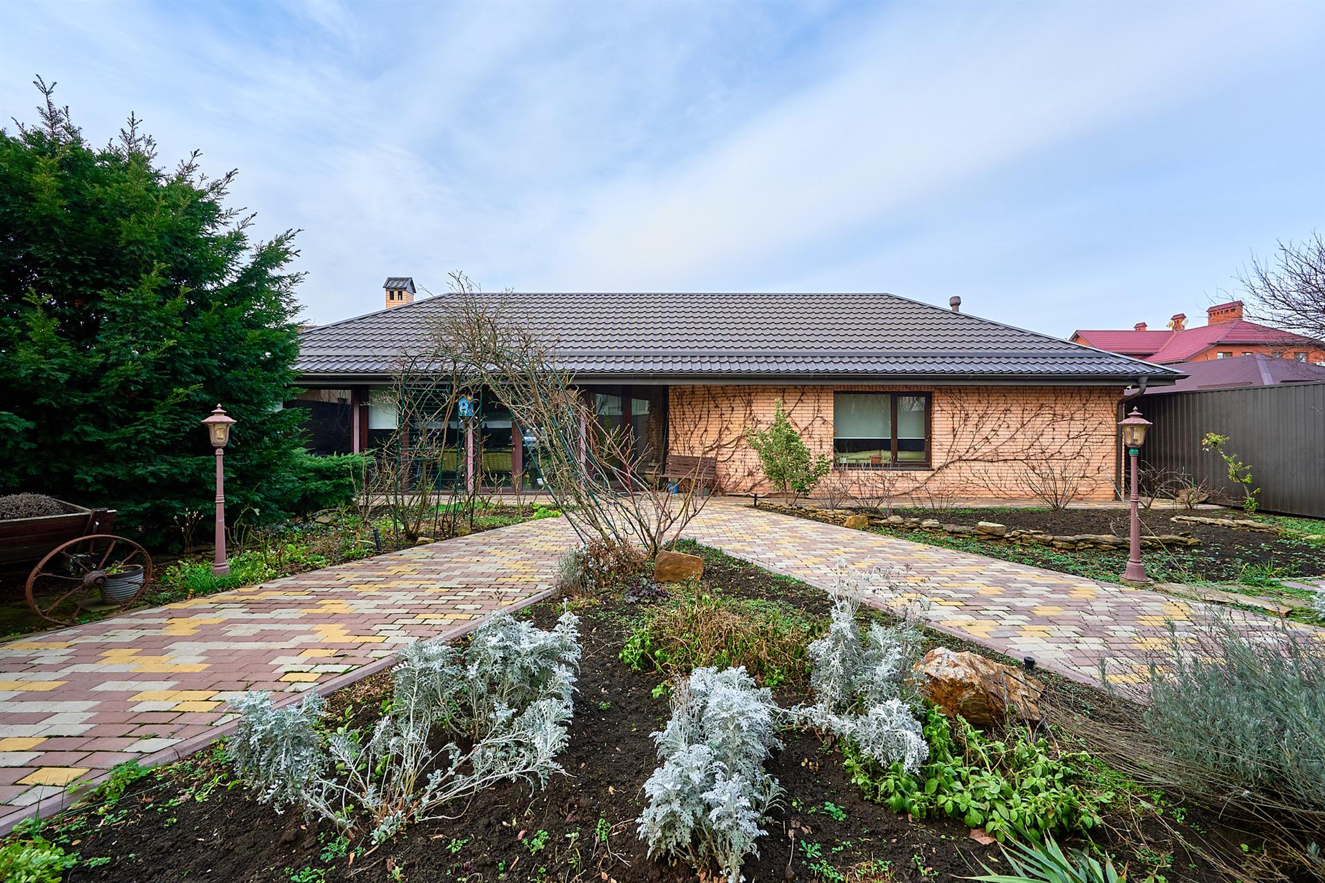 Фото №3: Дом 340 м² + 8 сот. - Краснодар, Прикубанский внутригородской округ, мкр. Новый, пер. Обский, 3