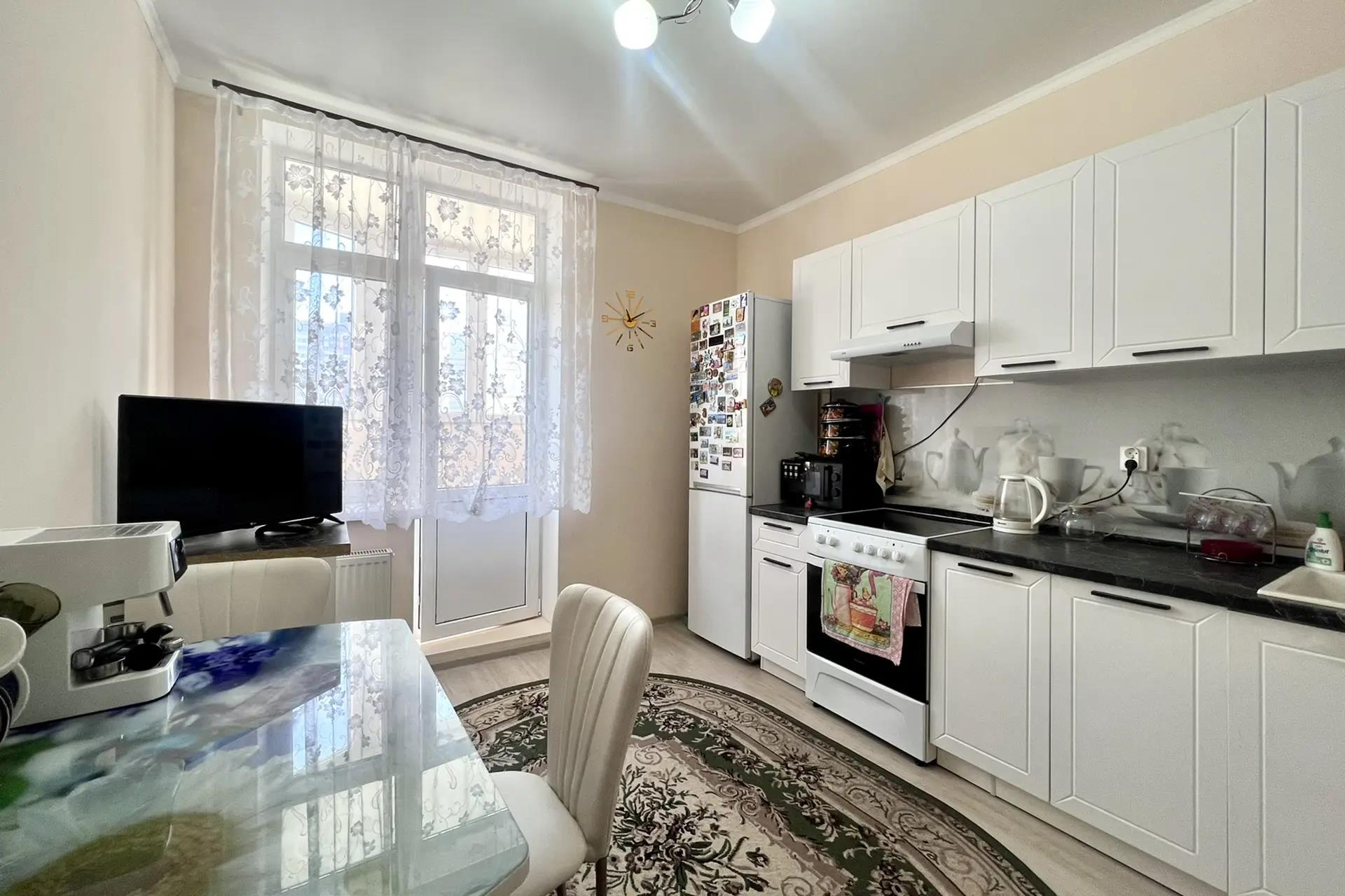 Фото №1: 1-комнатная квартира 37 м² - Краснодар, ул. имени Героя Георгия Бочарникова, 3