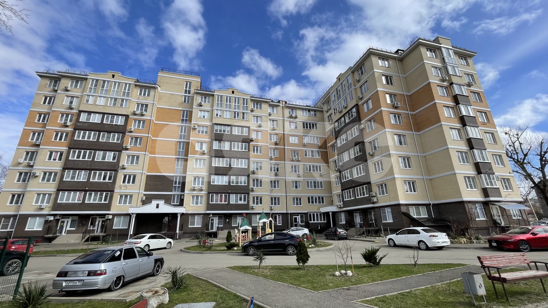 Фото №1: 2-комнатная квартира 55 м² - Горячий Ключ, Администрация, мкр. жилой комплекс Комфорт, ул. Ленина, 203М
