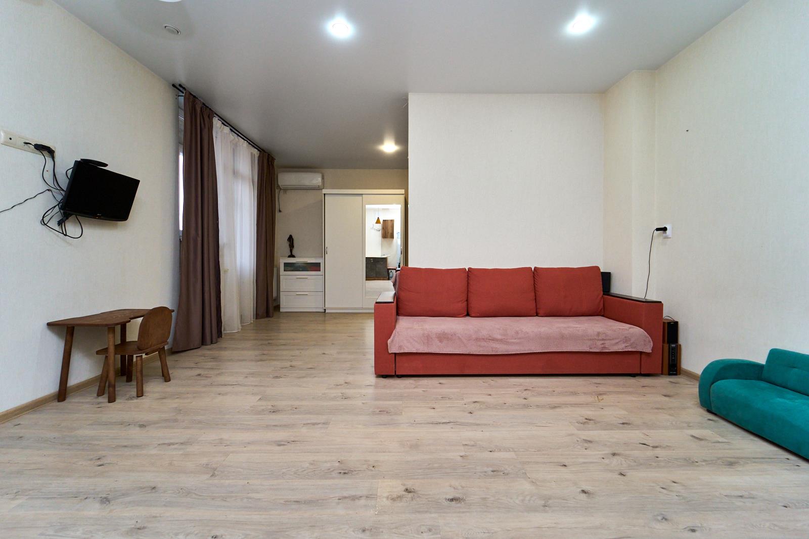 Фото №4: 1-комнатная квартира 40 м² - Краснодар, Прикубанский внутригородской округ, Калинино, имени Петра Метальникова, мкр. ЖК Арбатский, ул. Цезаря Куникова, 18лит6