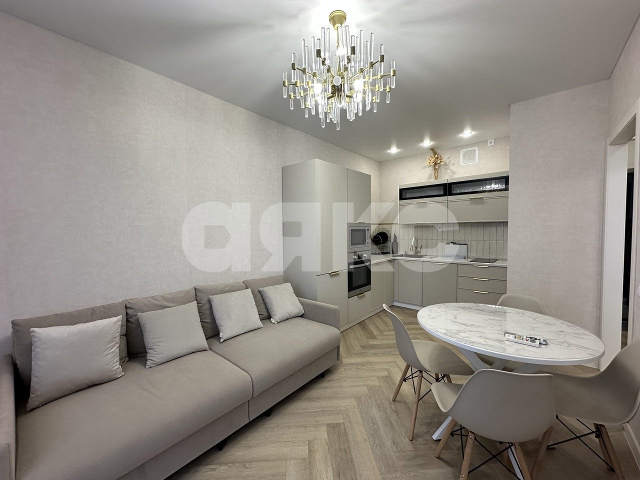 Фото №2: 2-комнатная квартира 34 м² - Тула, Привокзальный территориальный округ, мкр. Петровский квартал, ул. Маршала Полубоярова, 4