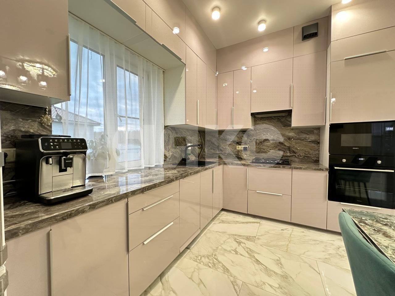 Фото №3: Дом 100 м² + 10 сот. - Новый, мкр. Привокзальный территориальный округ, ул. Красная Горка, 32