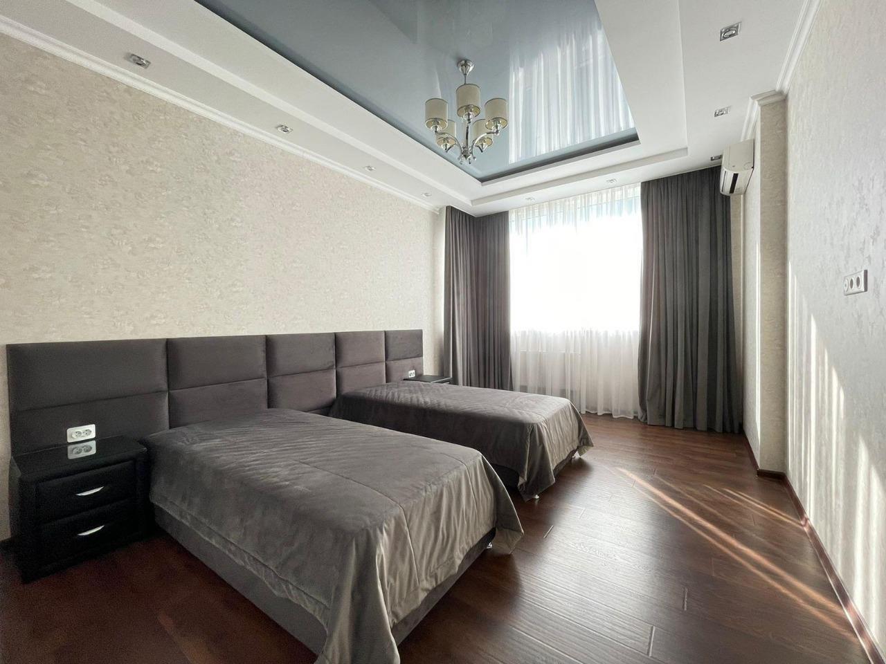 Фото №6: 3-комнатная квартира 115 м² - Краснодар, Западный внутригородской округ, Центральный внутригородской округ, мкр. Центральный, ул. Кубанская набережная, 37/12