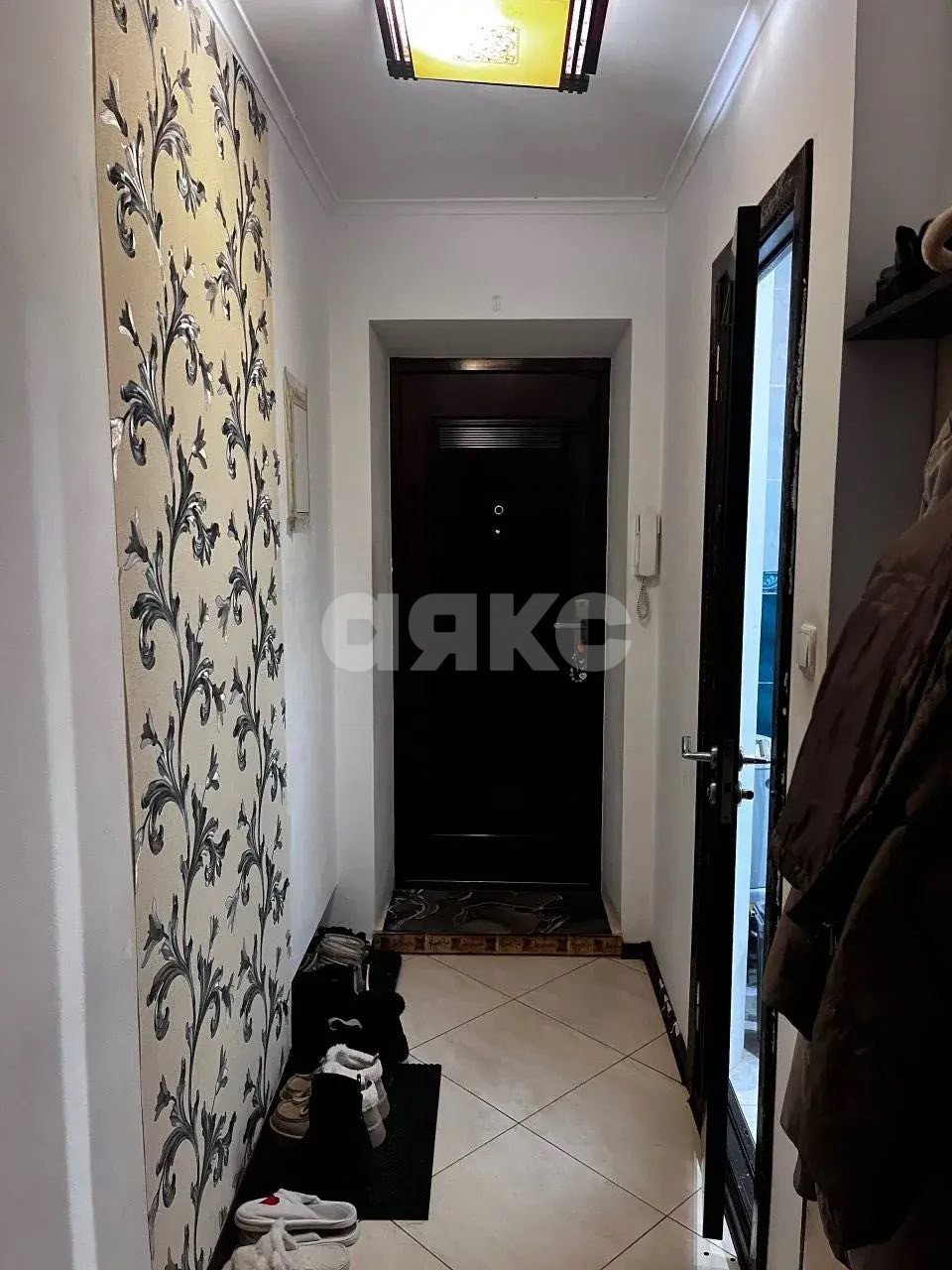 Фото №1: 2-комнатная квартира 56 м² - Армавир, мкр. Комсомольский, ул. Урицкого, 140