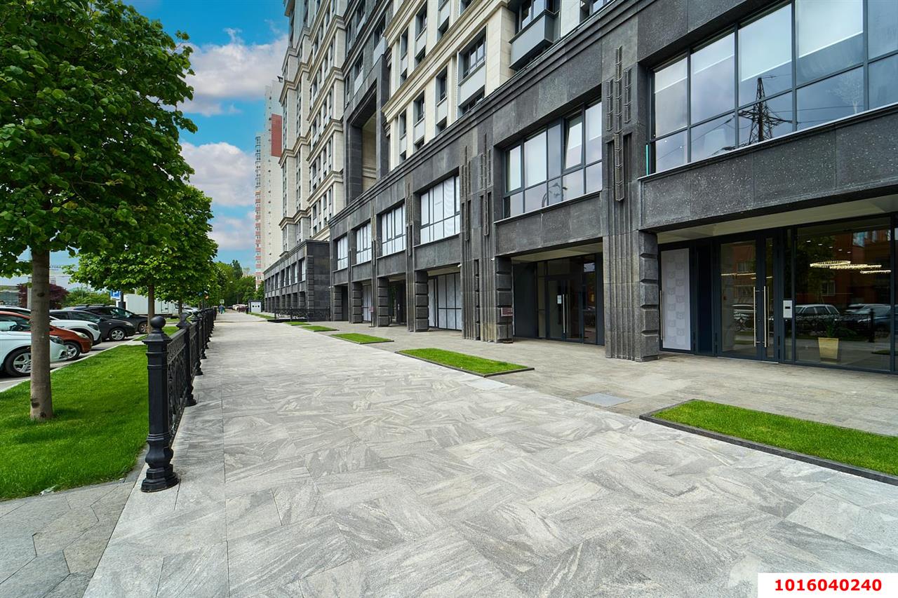 Фото №3: 4-комнатная квартира 122 м² - Краснодар, Школьный, Прикубанский внутригородской округ, Круглик, мкр. жилой комплекс Сердце, ул. Школьная, 1