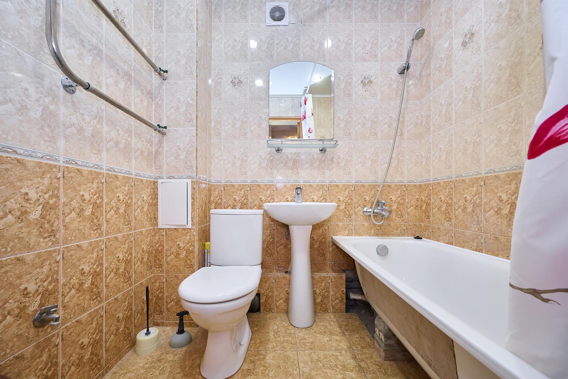 Фото №6: 2-комнатная квартира 42 м² - Краснодар, Карасунский внутригородской округ, мкр. Гидростроителей, ул. имени Игнатова, 12