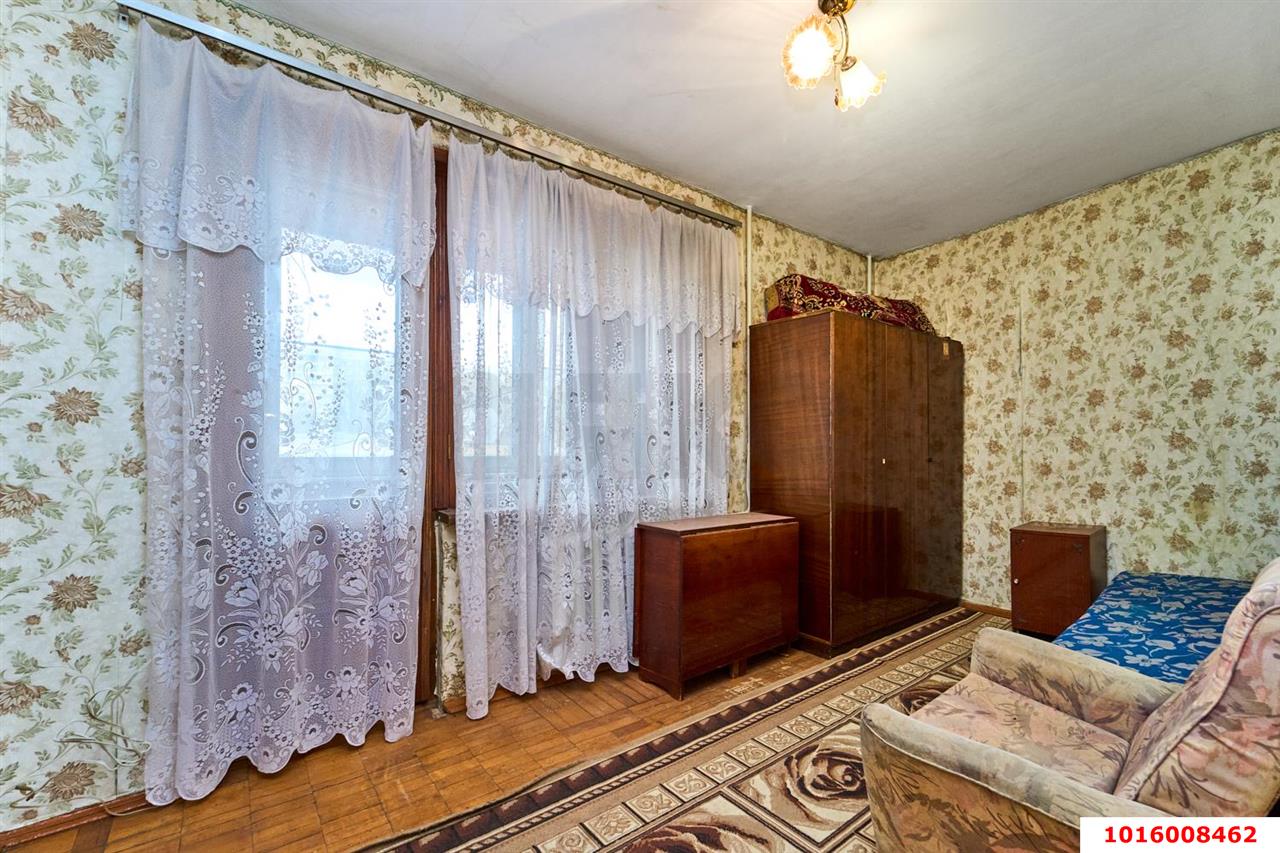 Фото №1: 3-комнатная квартира 60 м² - Краснодар, Прикубанский внутригородской округ, мкр. Завод Измерительных Приборов, ул. имени 40-летия Победы, 35