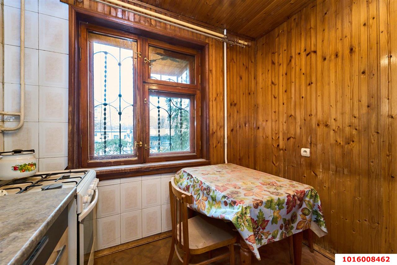 Фото №3: 3-комнатная квартира 60 м² - Краснодар, Прикубанский внутригородской округ, мкр. Завод Измерительных Приборов, ул. имени 40-летия Победы, 35