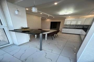 Фото №5: 2-комнатная квартира 76 м² - Краснодар, мкр. Гидростроителей, ул. Автолюбителей, 1Г