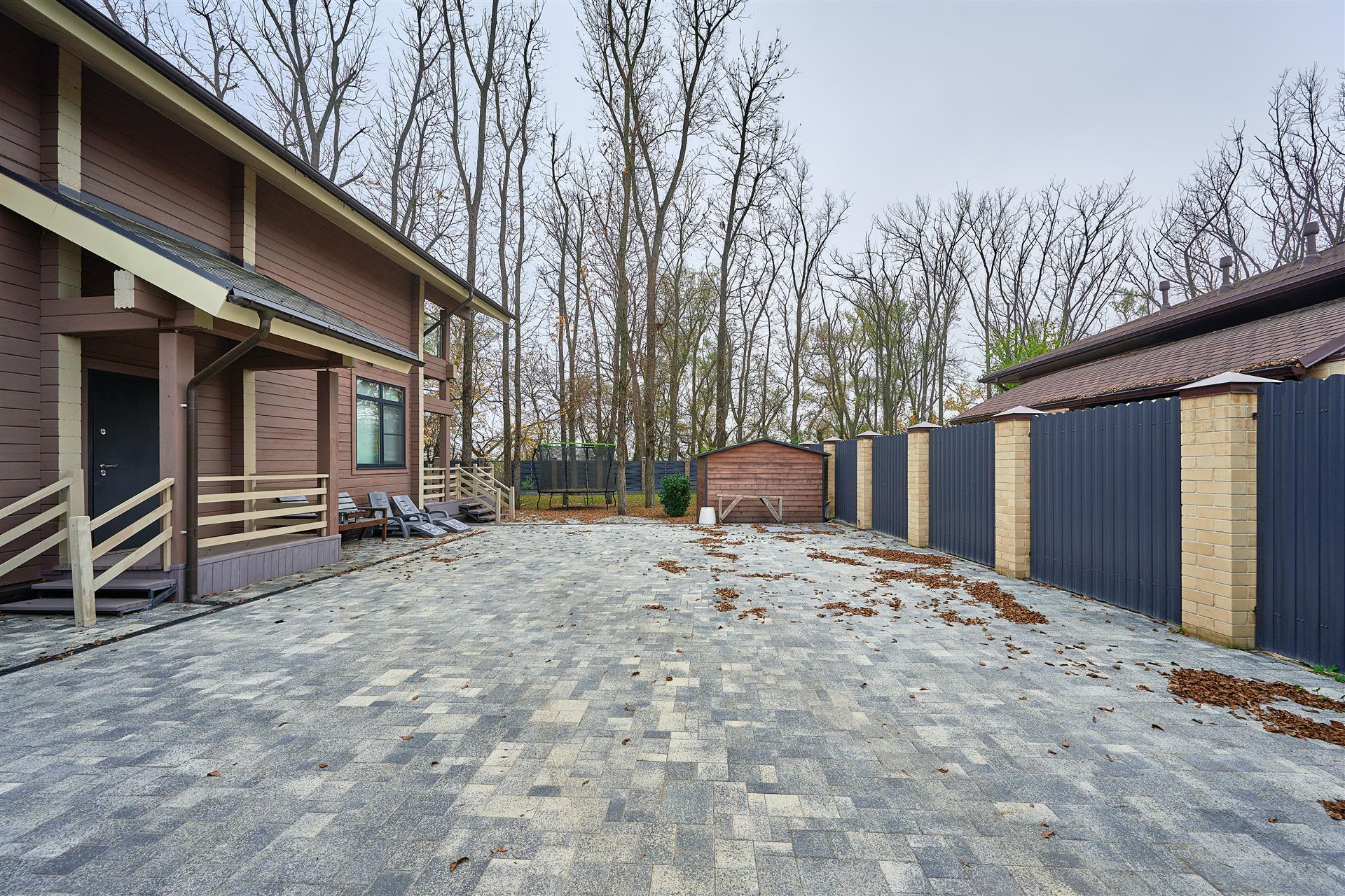 Фото №2: Дом 232 м² + 11 сот. - СТ Виктория, мкр. Прикубанский внутригородской округ, ул. Весенняя, 15