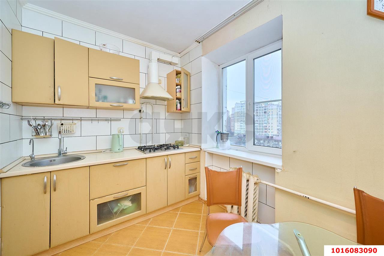 Фото №1: 3-комнатная квартира 61 м² - Краснодар, Прикубанский внутригородской округ, мкр. Фестивальный, ул. Яна Полуяна, 32