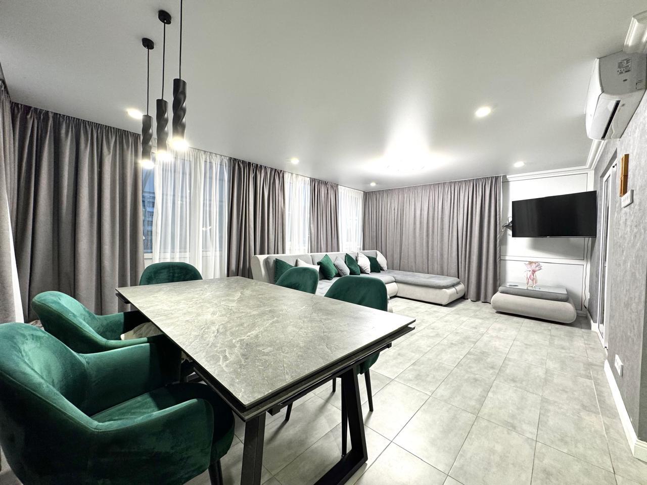 Фото №1: 2-комнатная квартира 70 м² - Краснодар, Западный внутригородской округ, ЖК Новый Город, мкр. Юбилейный, б-р Клары Лучко, 8